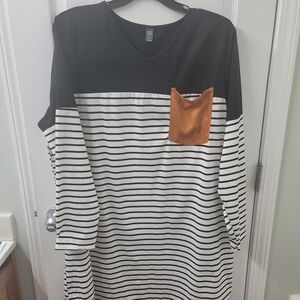 SHEIN Black V-Neck Top